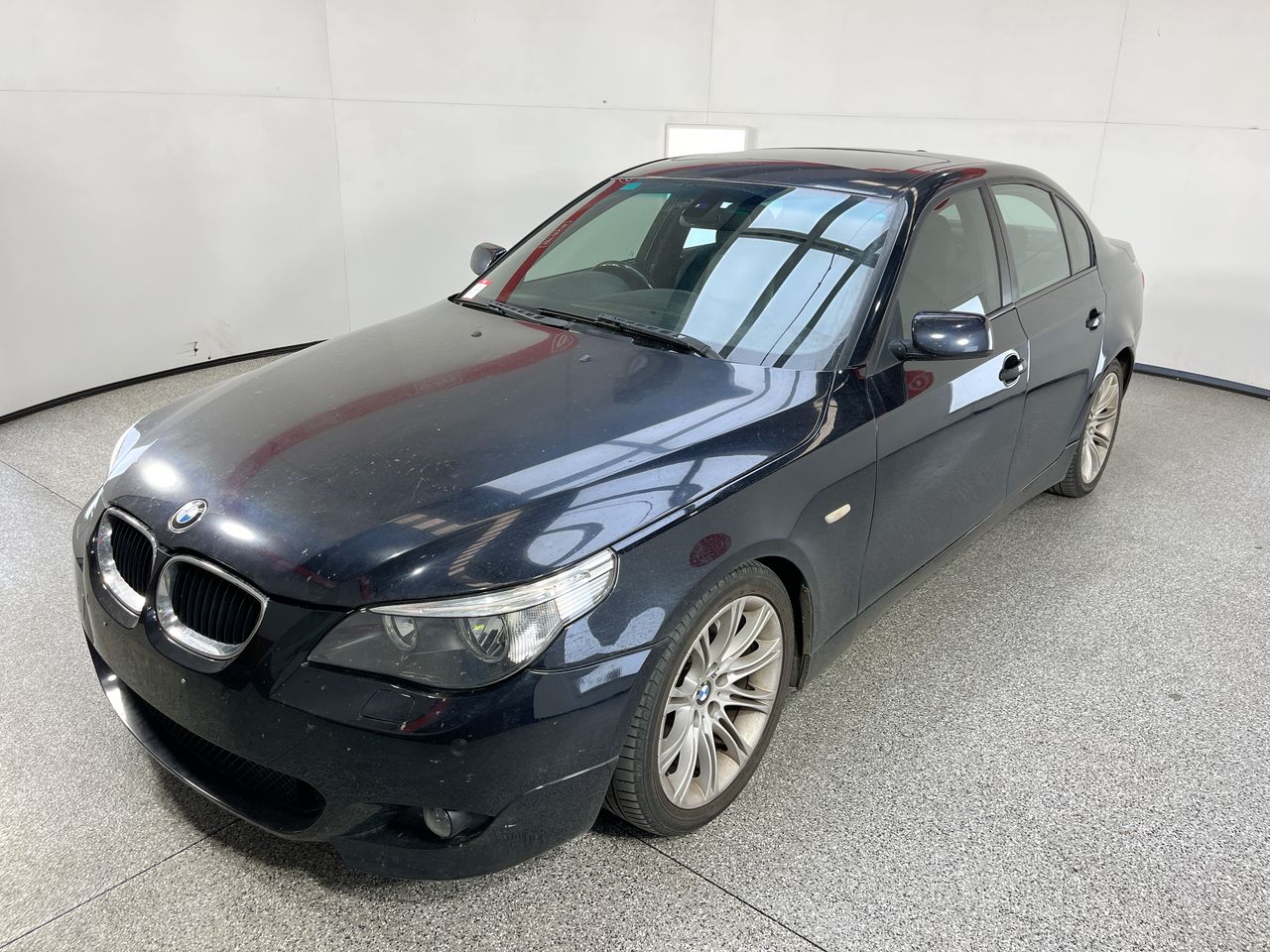 BMW 525i E60 Automatic Sedan