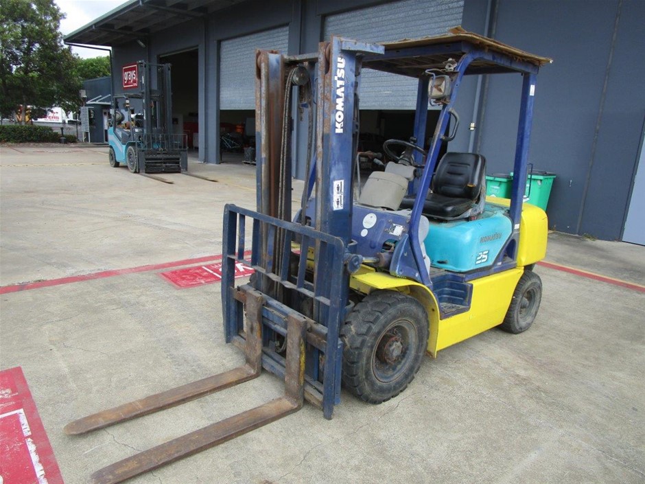 1996 Komatsu FD20T 4 Wheel Counterbalance Forklift