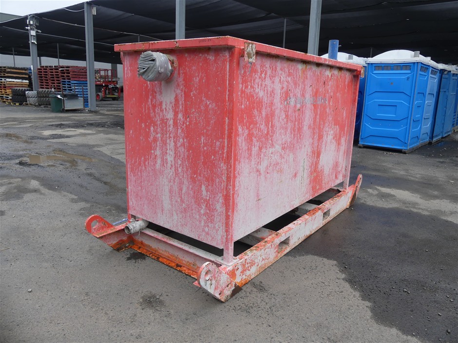 2023 Skip Factory 3000L Dewater / Sludge Tank Auction (0010-5061658 ...