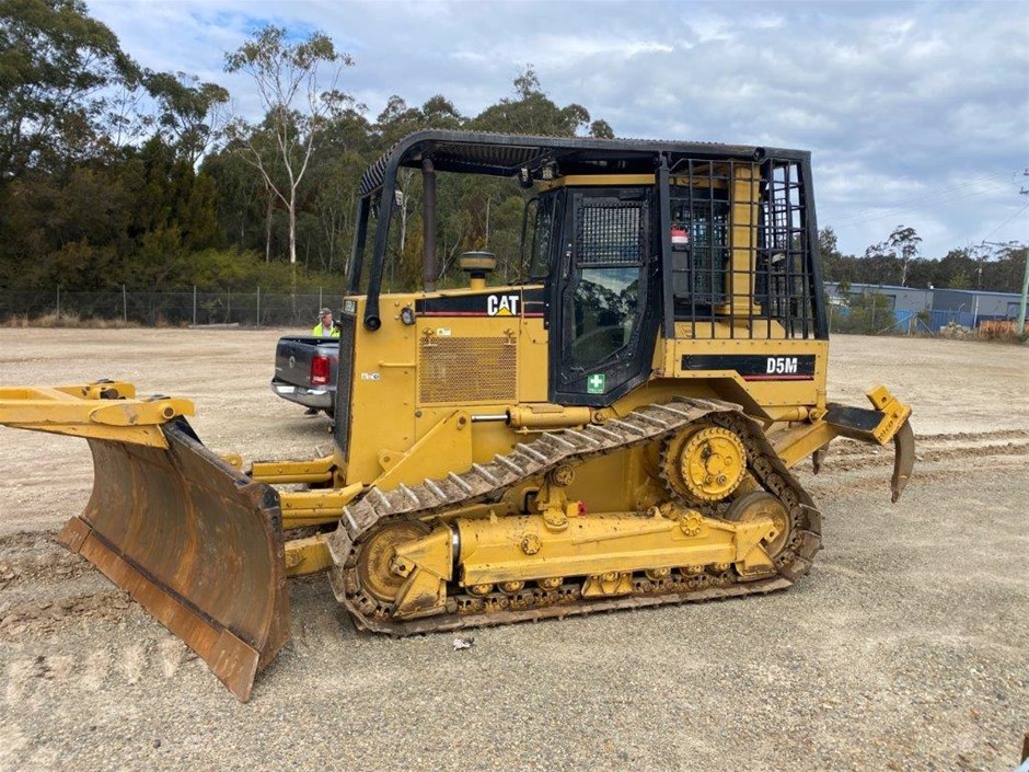 Dozer, Loader, Tipper & Tilt Tray