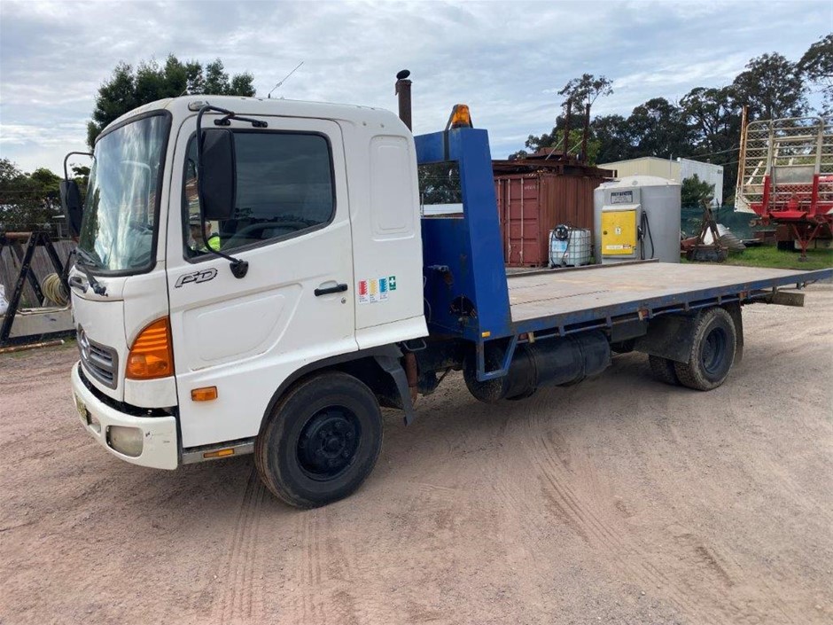 2006 Hino FD Tilt Tray Truck