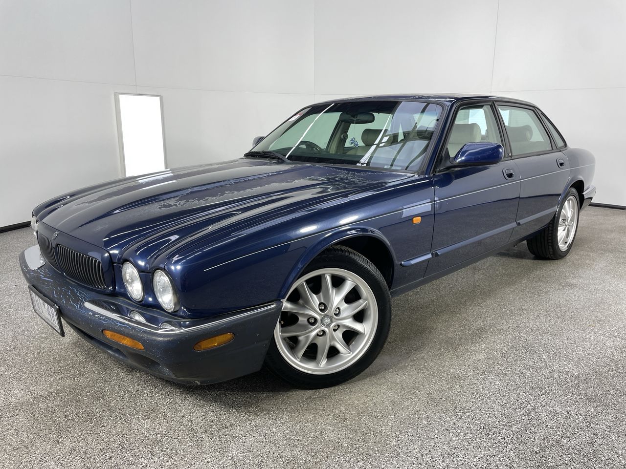 2000 Jaguar XJ8 4.0 SPORT X300 Automatic Sedan