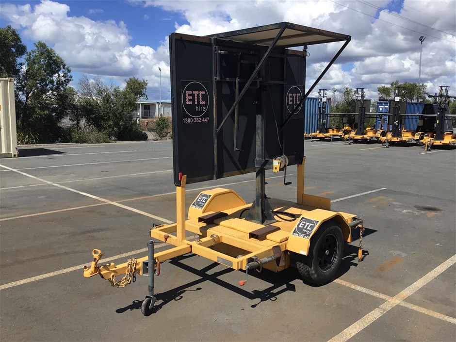 2007 Giga Signs Sign Board Single Variable Message Sign Trailer