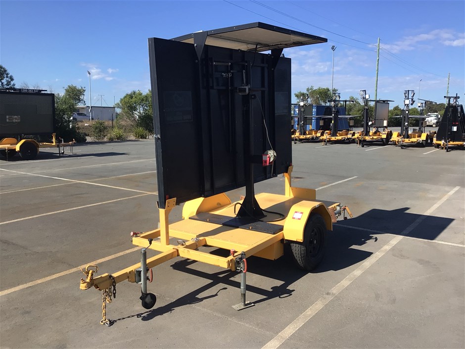 <p>2014 Giga Signs VMSC Single Variable Message Sign Trailer</p>