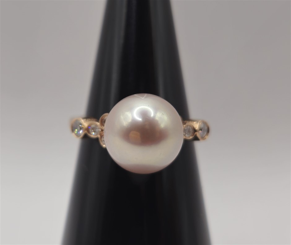 14K Rose Gold Ring with 10mm Pearl & 0.20ct Diamonds