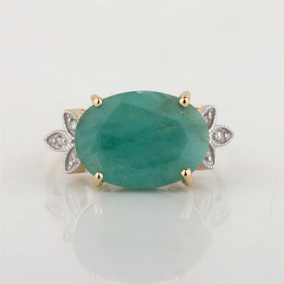 Yellow Gold Natural Emerald & Diamond Ring with Valuation