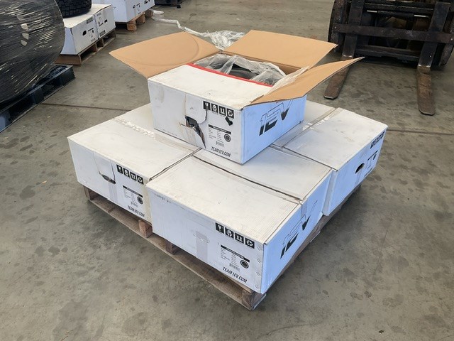 <p>5 x 1EV R1600 20” Statin Black 5 Stud Rims</p>