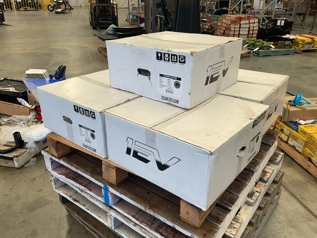 <p>5 x 1EV R1600 20” Statin Black 5 Stud Rims</p>