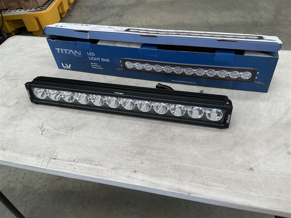 <p>Titan LED Light Bar 120W</p>