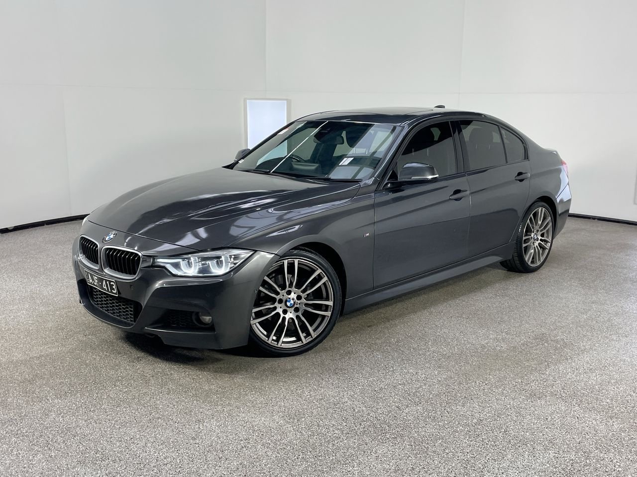 2015 BMW 3 Series 318i F30 LCI Automatic - 8 Speed Sedan