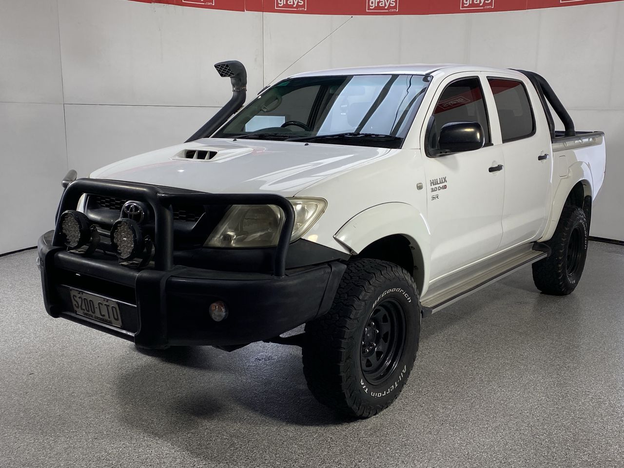 2011 Toyota Hilux SR (4x4) KUN26R Turbo Diesel Manual