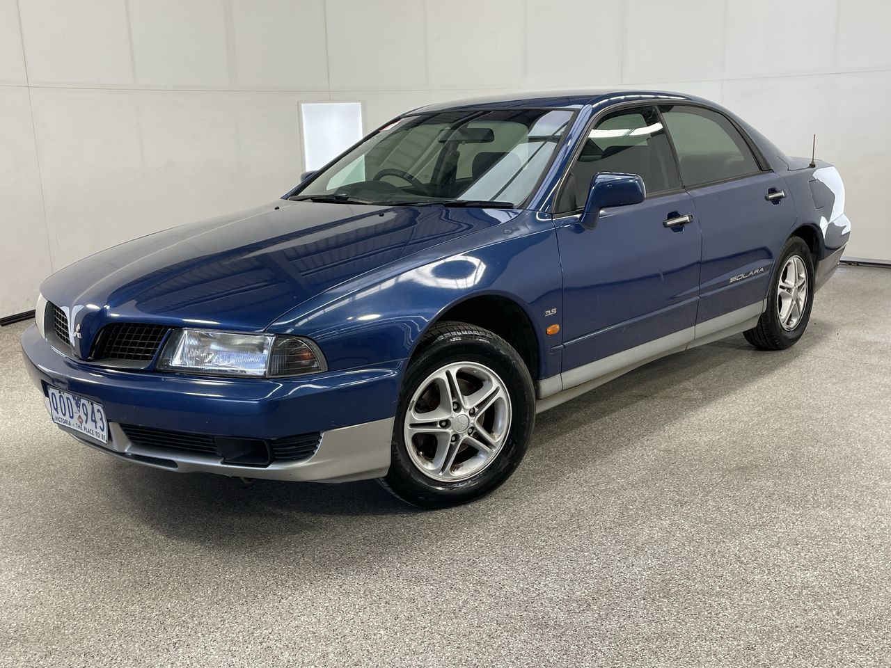 2000 Mitsubishi Magna Automatic Sedan