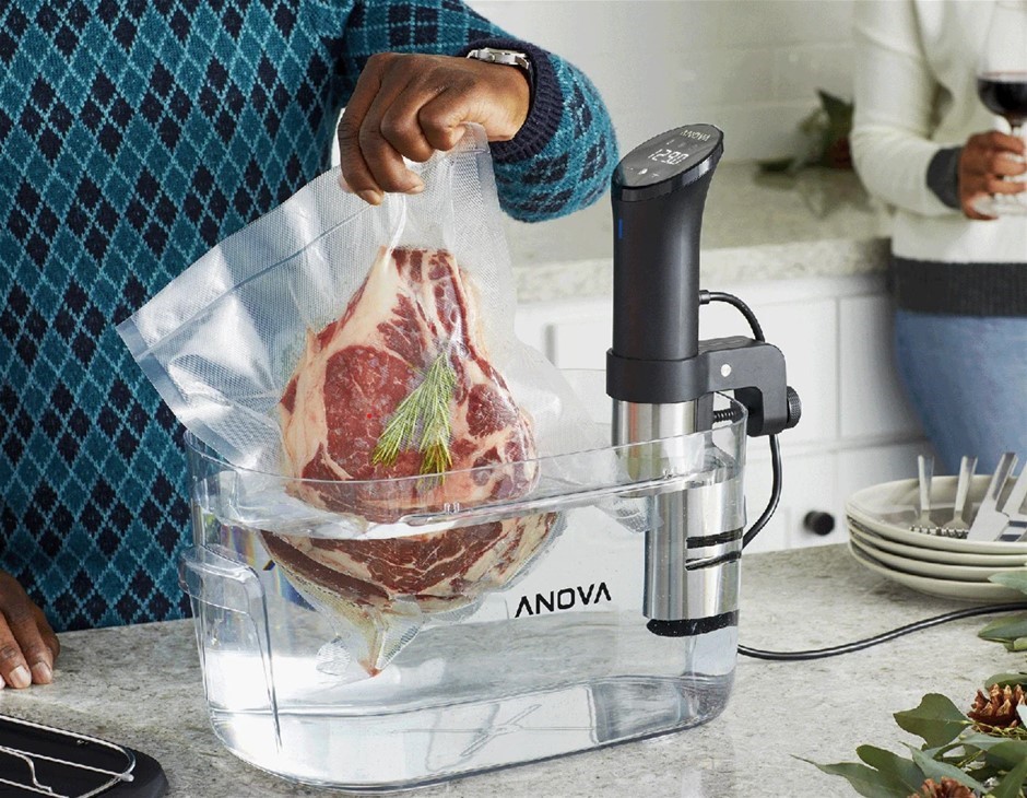 ANOVA Sous Vide Precision Cooker.