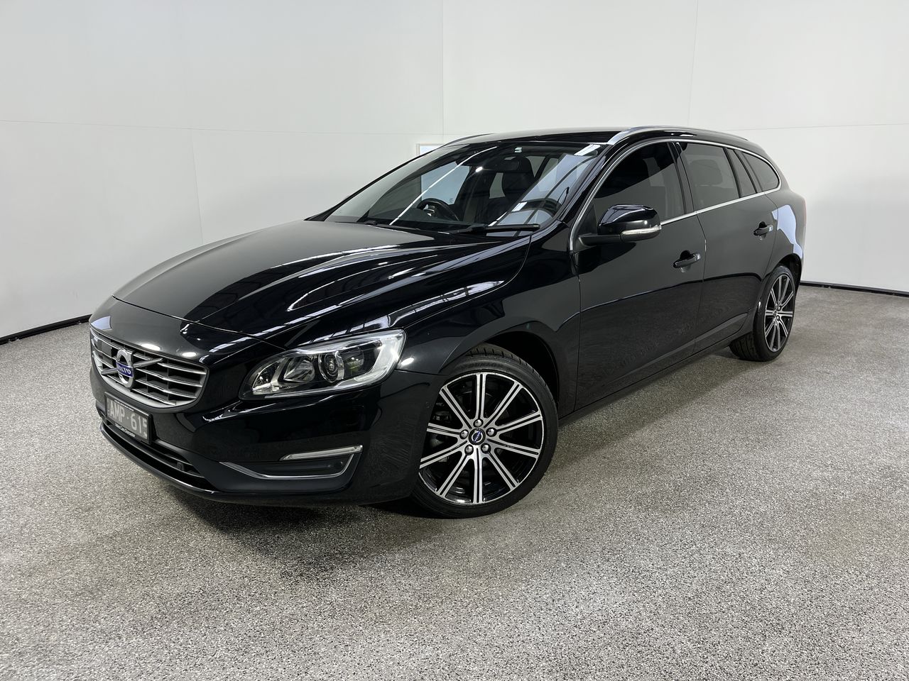 2016 Volvo V60 D4 LUXURY Turbo Diesel Automatic - 8 Speed Wagon