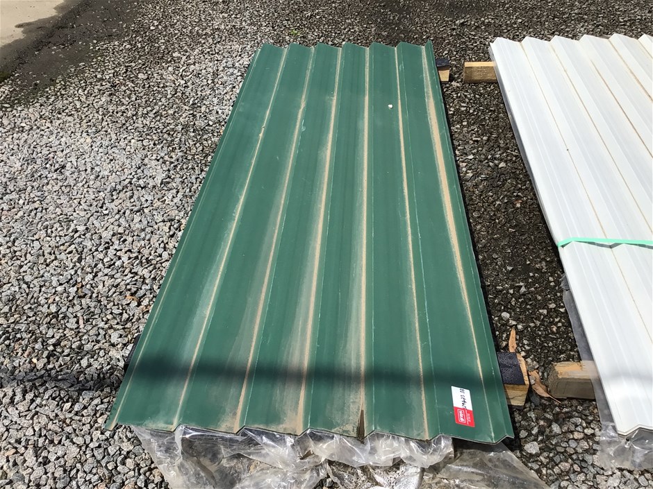 <p>4 x Colorbond Sheets (Green)</p>