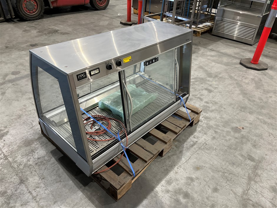 <p>FPG Heated Display Cabinet </p>