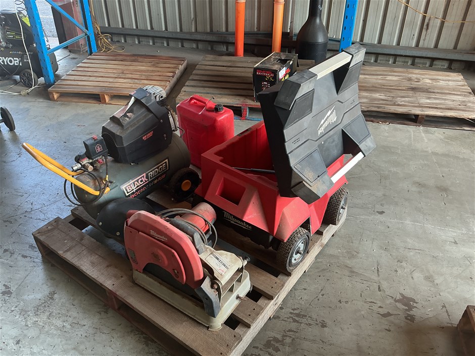 Unreserved Warehouse Clearance