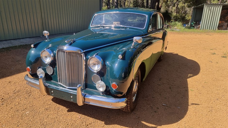 1961 Jaguar MK9 RWD Automatic Sedan