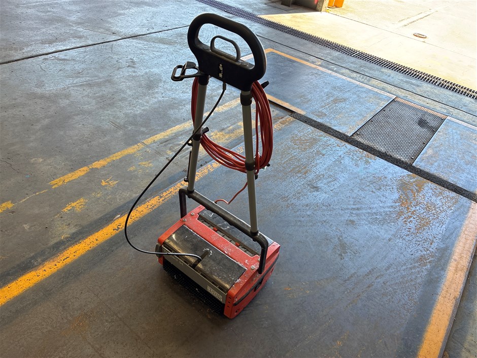 Roots Wizzard W34N 34cm Compact Scrubber