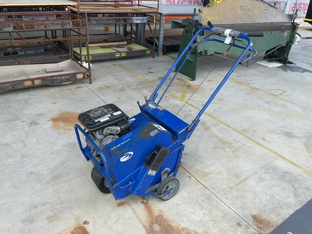 Bluebird Petrol Lawn Aerator 530A 19”