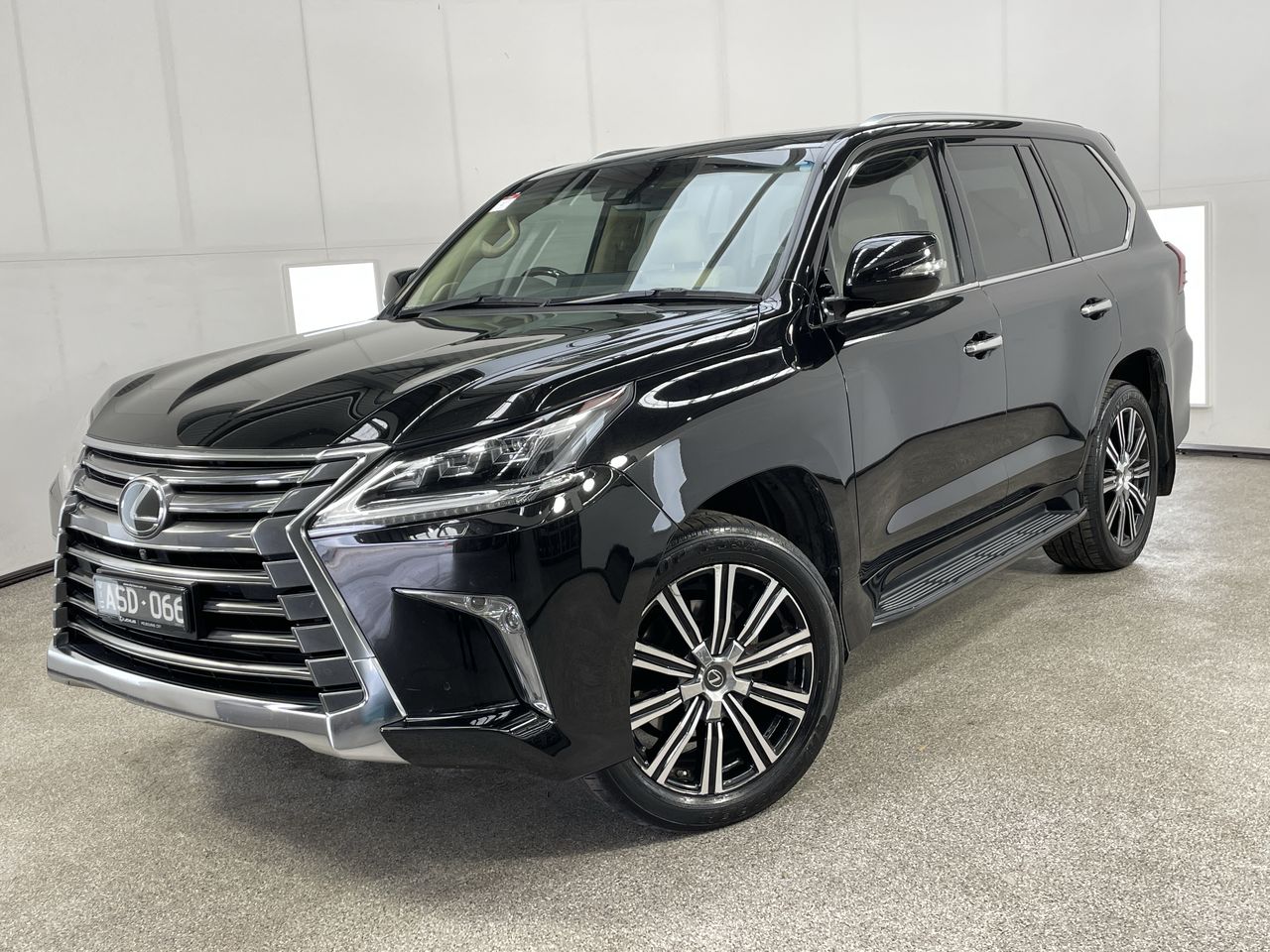 2017 Lexus LX LX 570 URJ201R Automatic - 8 Speed 8 Seats Wagon