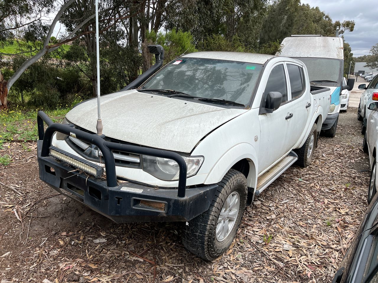 2013 Mitsubishi Triton 4X4 GLX MN T/Diesel Manual Dual Cab