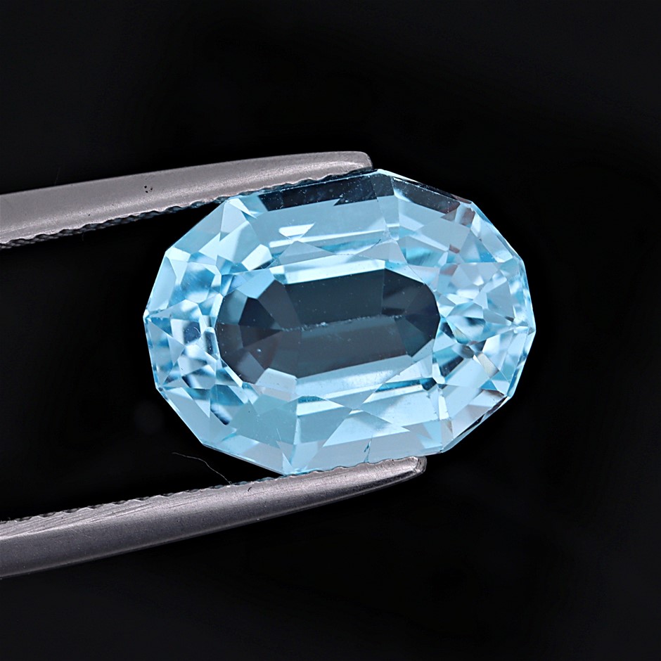 9.14 Carats Blue Topaz