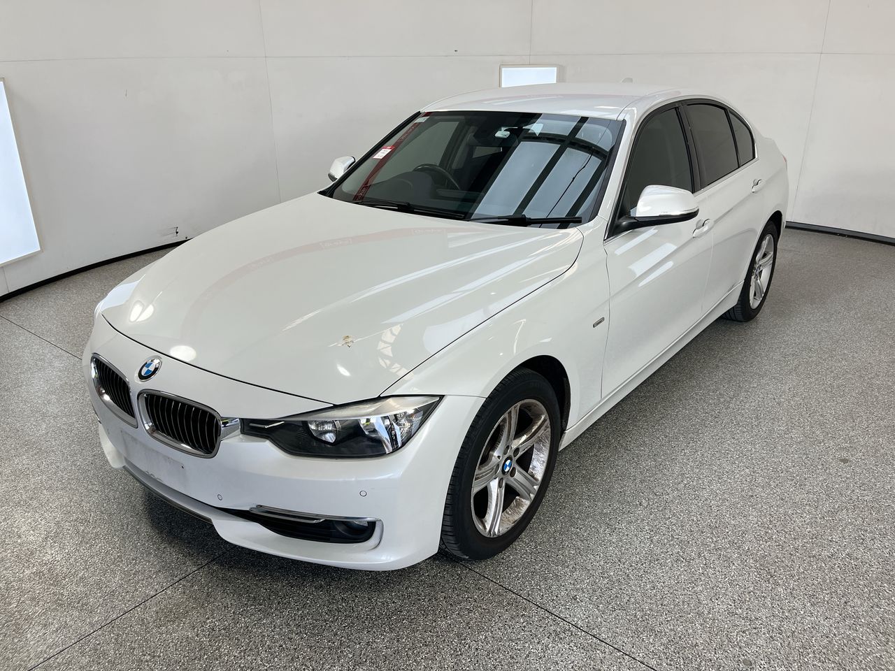 2012 BMW 3 Series 320i F30 Automatic - 8 Speed Sedan