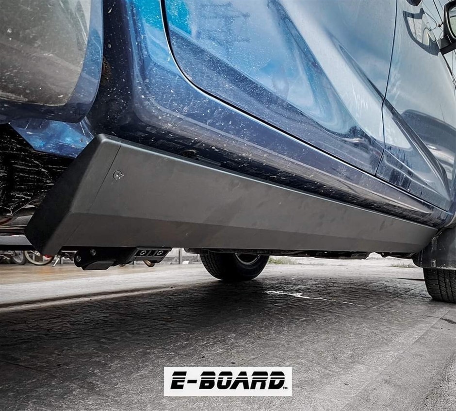 T-Max Jeep Grand Cherokee Electric Side Steps