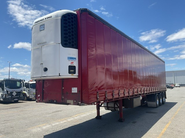 2007 Maxitrans ST3 Triaxle Curtainsider Trailer