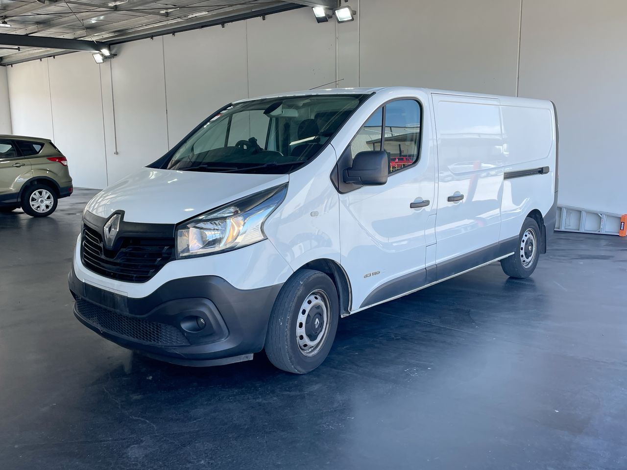 2015 Renault Trafic LWB L2H1 DCI 140 Turbo Diesel Manual Van