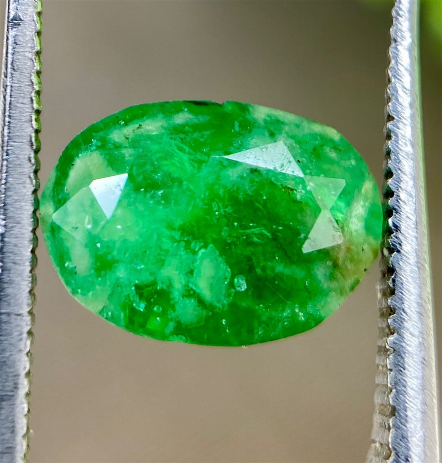 1.62 CT Quality Natural Vivid Green Emerald