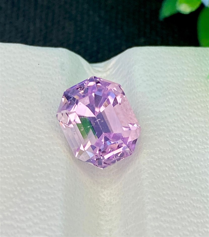 4.12 CT Splendid Natural Purplish-Pink Kunzite
