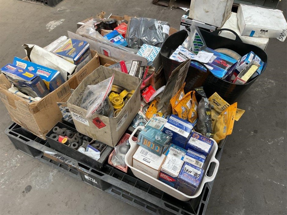 Pallet of Assorted Automotive Spare Parts
