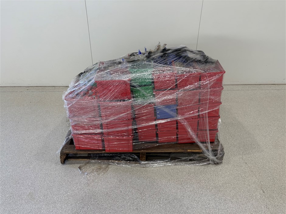 <p>Pallet of Miscellaneous Good</p>