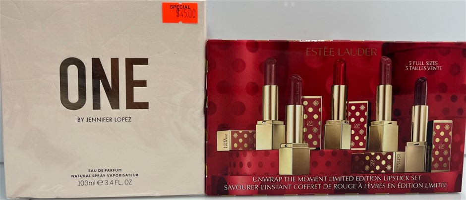 1 x ESTEE LAUDER 'Unwrap The Moment Lipstick Set' 5 Full size lipsticks