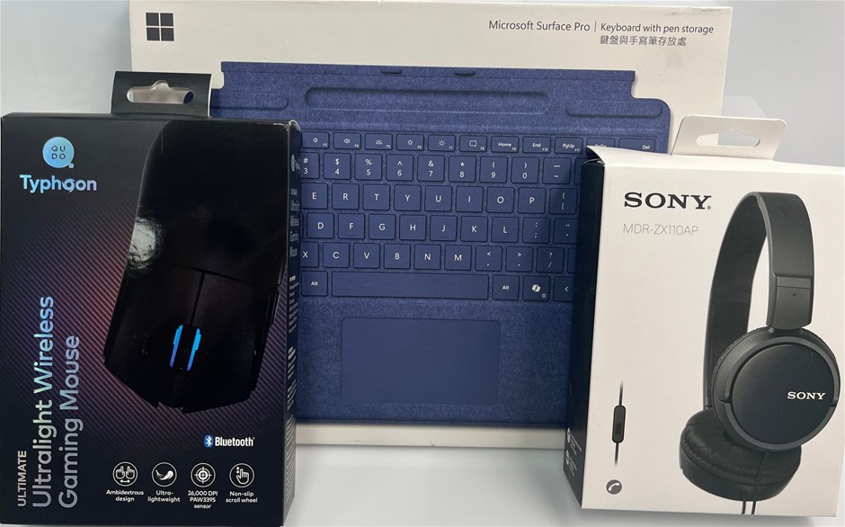 1x NEW MICROSOFT Surface Pro Keyboard with Pen Storage in Box