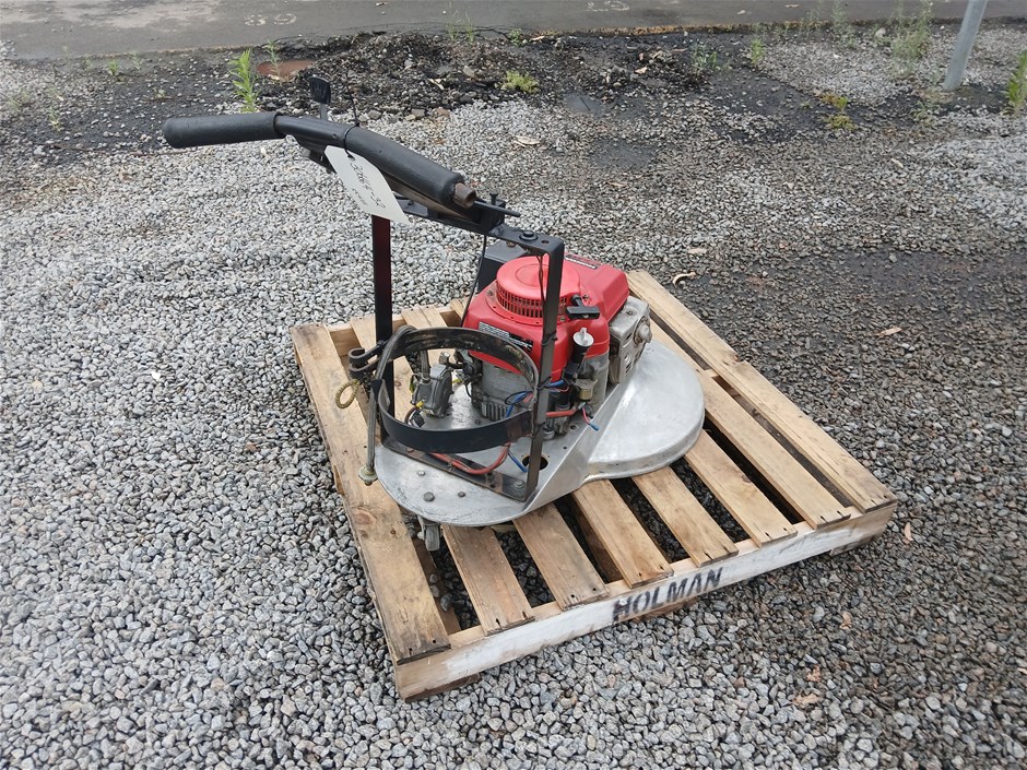 <p>Honda powered Floor Buffer</p>