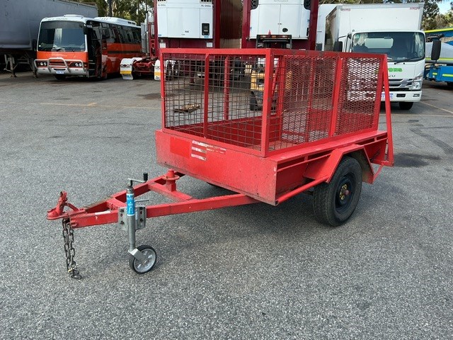 <p>Single Box Trailer</p>