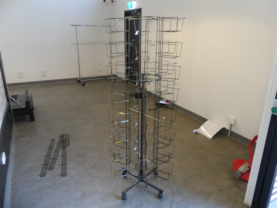 <B>Rotary Display Stand</B>