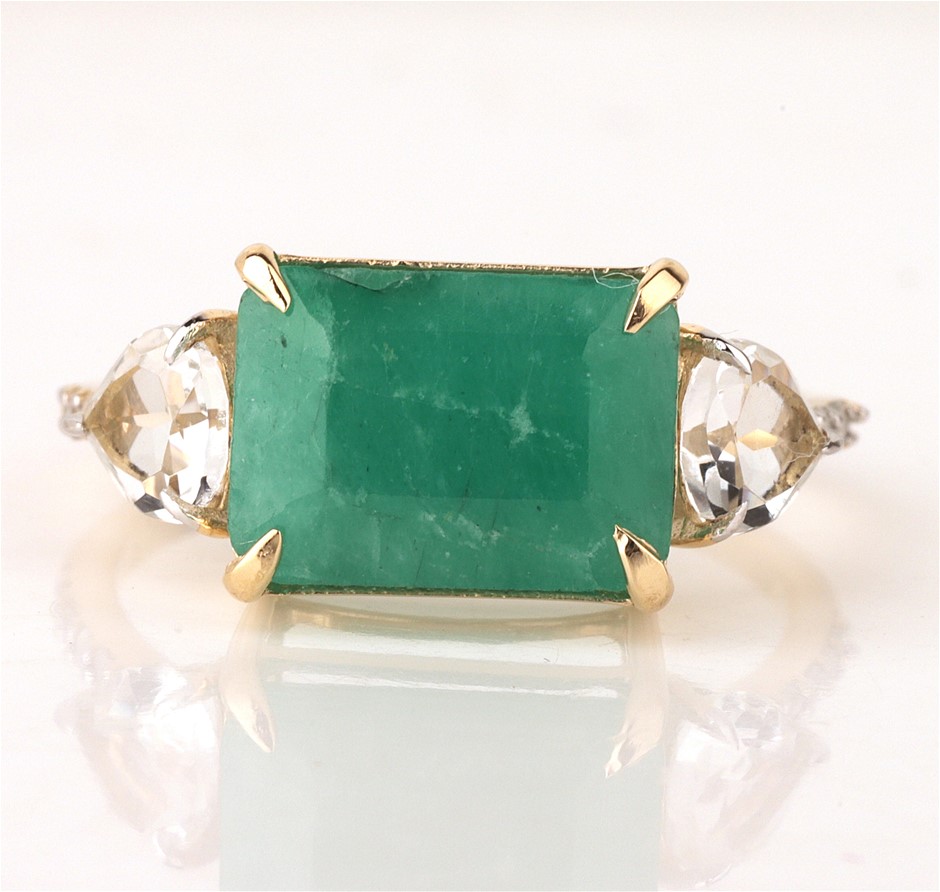 Yellow Gold Natural Emerald & Diamond Ring with Valuation