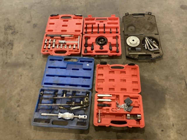 <p>Diesel Injector Puller Kit, Camshaft Alignment Tool Kit And More</p>