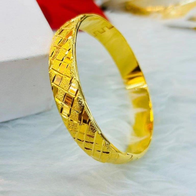 22KGoldFilled/Italy Stamped Yellow Bangle -60mm
