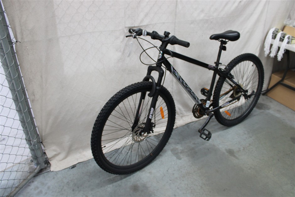 Everest Black/Silver 29 XCR Bicycle