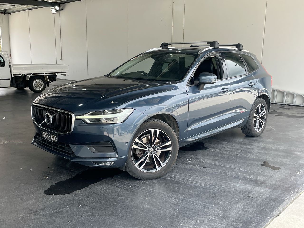 2017 Volvo XC60 D4 MOMENTUM Turbo Diesel Auto - 8 Speed