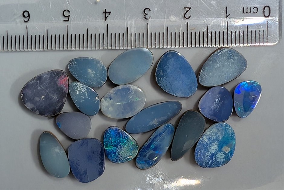 40 carats OPAL Doublet Gemstones