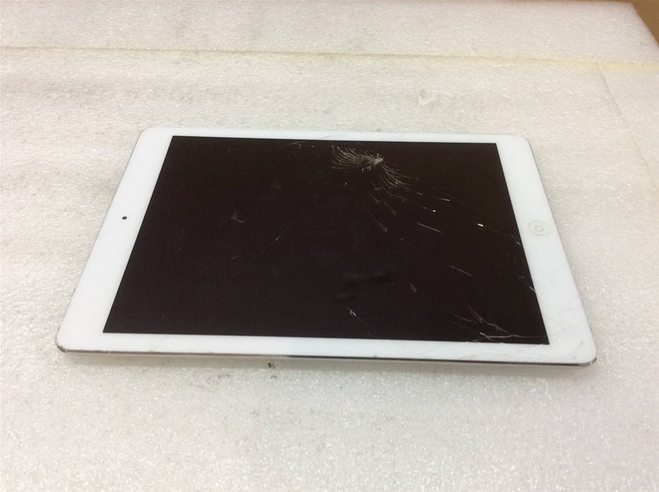 APPLE iPad Air 1 (A1474) 16GB Silver Tablet