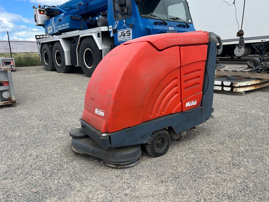 <p>2004 Hako Electric Walk Behind Scrubber</p>