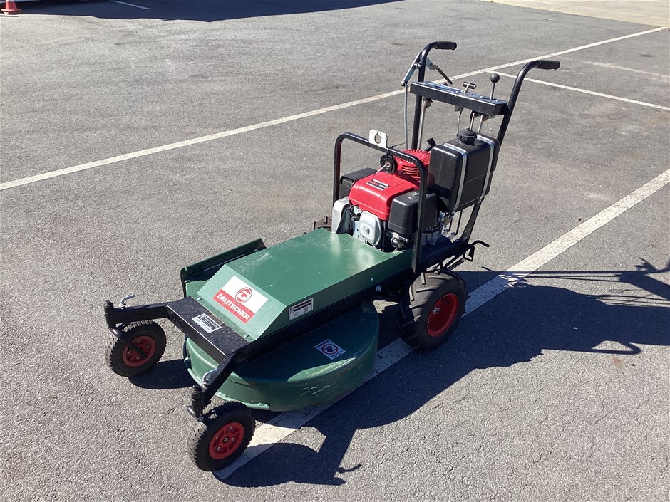 <p>Deutscher HE660 Self Propelled Lawn Slasher</p>