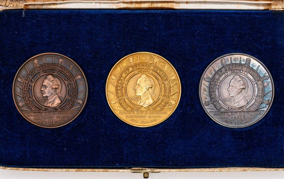 NZ Hawkes Bay/Gisborne Savings Bank Captain James Cook Medals in case